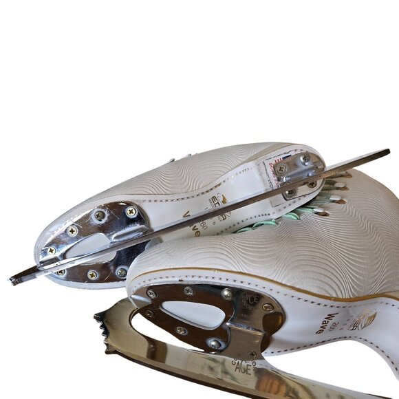 EDEA Wave 260 w/John Wilson Coronation Ace Blades 9.5" Women's Figure Ice Skates - Picture 13 of 16
